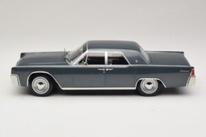 Lincoln Continental Grigio Metallizzato Marnie KK-Scale 1:18 KKDC181482 Pressofusione — immagine 3 di 6