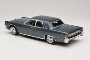 Lincoln Continental Grigio Metallizzato Marnie KK-Scale 1:18 KKDC181482 Pressofusione — immagine 5 di 6