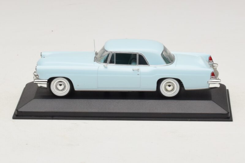 Lincoln Continental Mark II Celeste Minichamps 1:43 400082304 Pressofusione