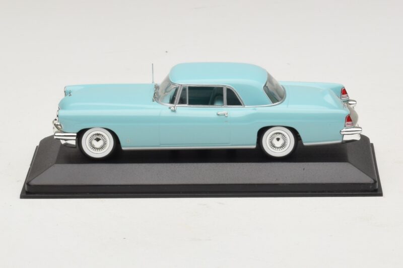 Lincoln Continental Mark II Turchese Minichamps 1:43 Lincoln Continental Mark II Turchese Minichamps 1:43 400082305 Pressofusione