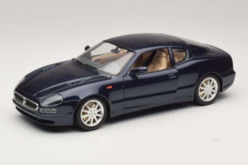 Maserati 3200 GT Blu Bburago 1:18 3371-P1 Pressofusione