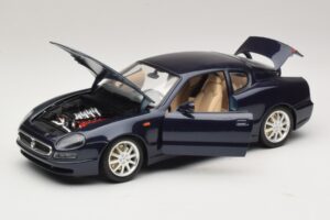 Maserati 3200 GT Blu Bburago 1:18 3371-P1 Pressofusione — immagine 2 di 8
