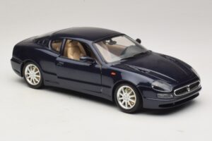 Maserati 3200 GT Blu Bburago 1:18 3371-P1 Pressofusione — immagine 6 di 8
