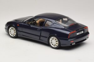 Maserati 3200 GT Blu Bburago 1:18 3371-P1 Pressofusione — immagine 7 di 8