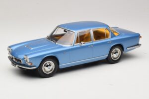 Maserati Quattroporte I Blu Chiaro Metallizzato KK-Scale 1:18 Maserati Quattroporte I Blu Chiaro Metallizzato KK-Scale 1:18 KKDC181514 Pressofusione