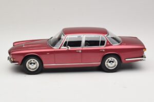 Maserati Quattroporte I Rosso Metallizzato KK-Scale 1:18 KKDC181512 Pressofusione — immagine 3 di 6