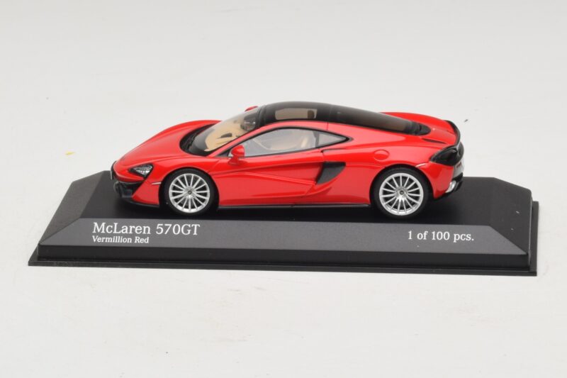 McLaren 570GT Vermillion Red Minichamps 1:43 537154522 Pressofusione