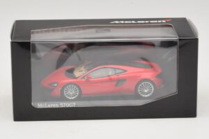 McLaren 570GT Vermillion Red Minichamps 1:43 537154522 Pressofusione — immagine 5 di 5