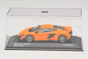 McLaren 675LT Arancione Minichamps 1:43 537154421 Pressofusione — immagine 4 di 5