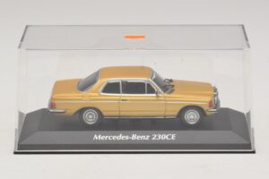 Mercedes 230 CE C123 Oro Metallizzato Maxichamps 1:43 940032220 Pressofusione — immagine 4 di 5
