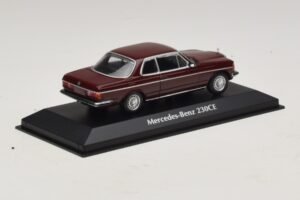 Mercedes 230 CE C123 Rosso Maxichamps 1:43 940032221 Pressofusione — immagine 2 di 5