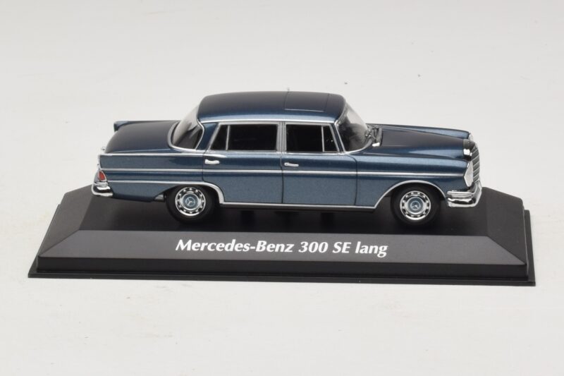 Mercedes 300 SE W112 Lang Blu Metallizzato Maxichamps 1:43 940035200 Pressofusione