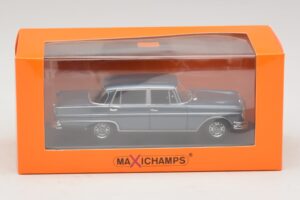 Mercedes 300 SE W112 Lang Blu Metallizzato Maxichamps 1:43 940035200 Pressofusione — immagine 5 di 5