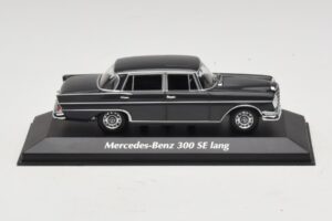 Mercedes 300 SE W112 Lang Grigio Scuro Maxichamps 1:43 940035201 Pressofusione