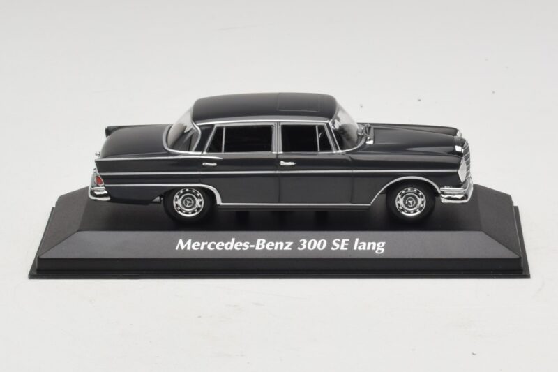 Mercedes 300 SE W112 Lang Grigio Scuro Maxichamps 1:43 940035201 Pressofusione