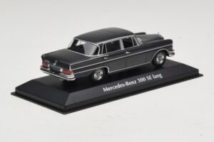 Mercedes 300 SE W112 Lang Grigio Scuro Maxichamps 1:43 940035201 Pressofusione — immagine 2 di 5