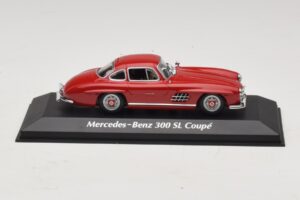 Mercedes 300 SL W198 Rosso Maxichamps 1:43 940039001 Pressofusione