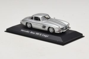 Mercedes 300 SL W198 Argento Maxichamps 1:43 940039000 Pressofusione — immagine 3 di 5