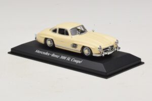 Mercedes 300 SL W198 Bianco Maxichamps 1:43 940039002 Pressofusione — immagine 3 di 5