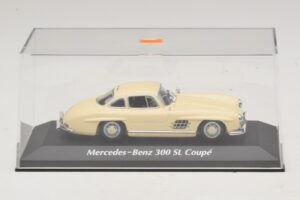 Mercedes 300 SL W198 Bianco Maxichamps 1:43 940039002 Pressofusione — immagine 4 di 5