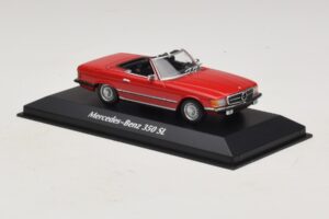 Mercedes 350 SL R107 Rosso Maxichamps 1:43 940033432 Pressofusione — immagine 3 di 5