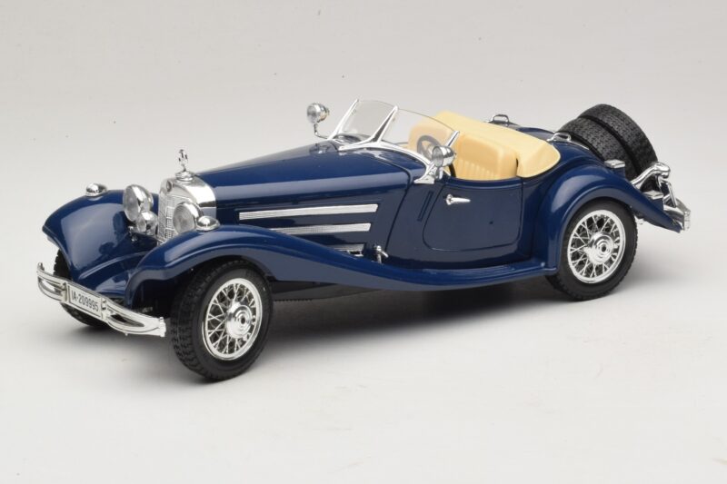 Mercedes 500K Roadster Blu Bburago 1:20 3070 Pressofusione