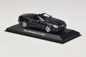 Mercedes SL R230 Blu Metallizzato Maxichamps 1:43 940037531 Pressofusione — immagine 3 di 5