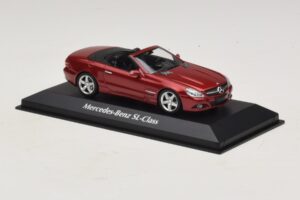 Mercedes SL R230 Rosso Metallizzato Maxichamps 1:43 940037530 Pressofusione — immagine 3 di 5
