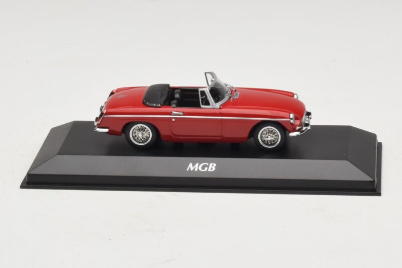 MG MGB Mk1 Rosso Maxichamps 1:43 940131030 Pressofusione