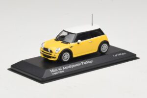 Mini Cooper One R50 con Pacchetto Aero Giallo Minichamps 1:43 431138274 Pressofusione — immagine 2 di 4