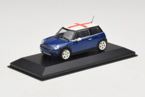 Mini Cooper S R53 Blu Con Bandiera Inglese Minichamps 1:43 MINI012 Pressofusione — immagine 2 di 5