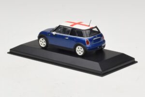 Mini Cooper S R53 Blu Con Bandiera Inglese Minichamps 1:43 MINI012 Pressofusione — immagine 3 di 5
