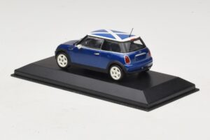 Mini Cooper S R53 Blu Con Bandiera Scozzese Minichamps 1:43 MINI016 Pressofusione — immagine 3 di 5
