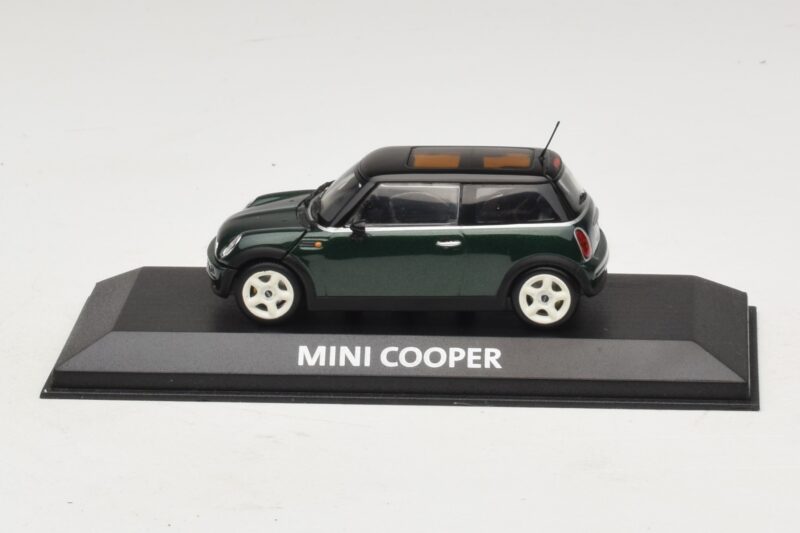 Mini Cooper S R53 Verde Scuro Con Tetto Nero Minichamps 1:43 MINI023 Pressofusione