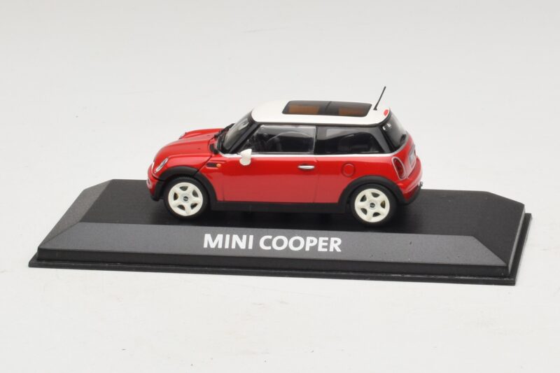 Mini Cooper S R53 Rosso Con Tetto Panoramico Minichamps 1:43 MINI024 Pressofusione