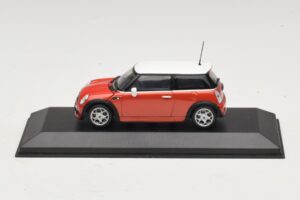Mini Cooper S R53 Rosso Con Tetto Bianco Minichamps 1:43 MINI025 Pressofusione