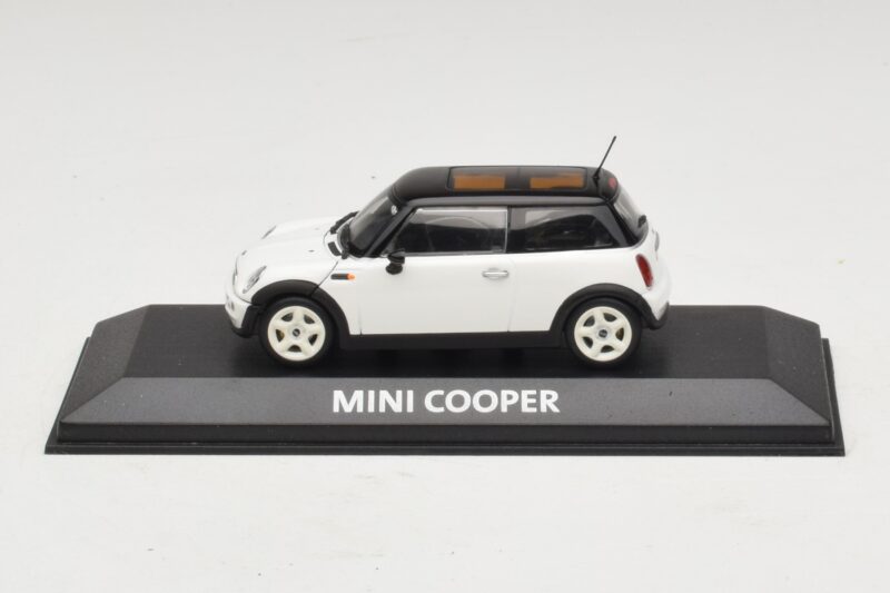 Mini Cooper S R53 Bianco Con Tetto Nero Minichamps 1:43 MINI027 Pressofusione
