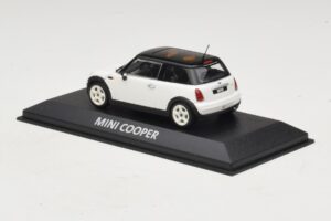 Mini Cooper S R53 Bianco Con Tetto Nero Minichamps 1:43 MINI027 Pressofusione — immagine 3 di 4