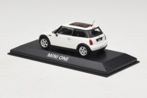 Mini Cooper S R53 Bianco Con Tetto Panoramico Minichamps 1:43 MINI020 Pressofusione — immagine 3 di 5