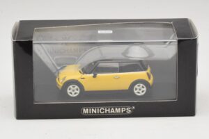 Mini Cooper S R53 Giallo Con Tetto Nero Minichamps 1:43 MINI031 Pressofusione — immagine 4 di 4
