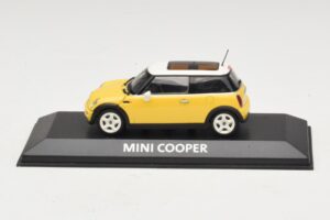 Mini Cooper S R53 Giallo Con Tetto Panoramico Giallo Minichamps 1:43 MINI029 Pressofusione