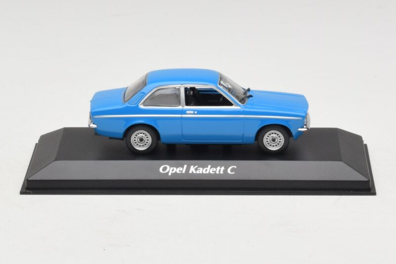 Opel Kadett C Blu Maxichamps 1:43 940045601 Pressofusione
