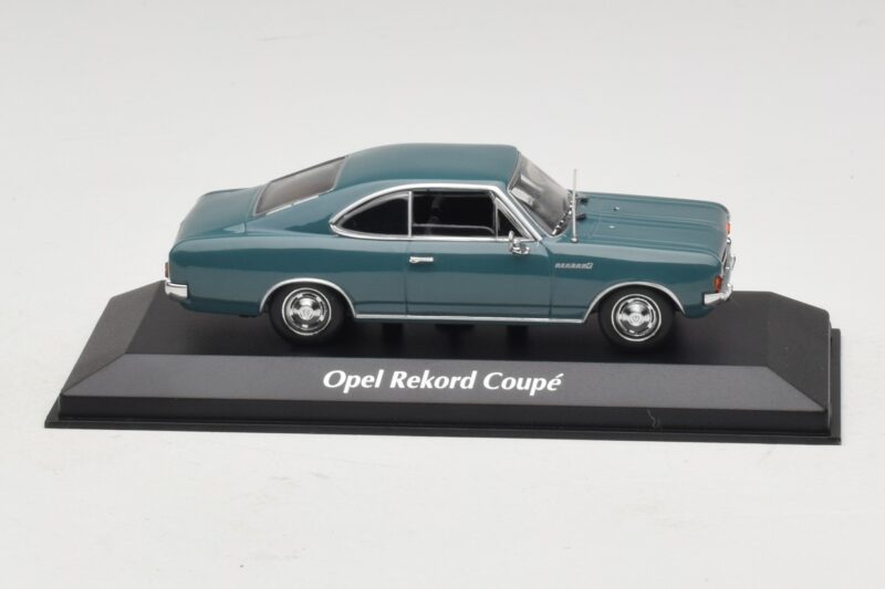 Opel Rekord C Coupé Blu Maxichamps 1:43 940046121 Pressofusione