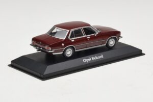 Opel Rekord D Rosso Scuro Maxichamps 1:43 940044000 Pressofusione — immagine 2 di 5