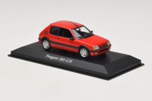 Peugeot 205 GTi Rosso Maxichamps 1:43 940112300 Pressofusione — immagine 3 di 5