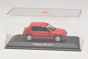 Peugeot 205 GTi Rosso Maxichamps 1:43 940112300 Pressofusione — immagine 4 di 5