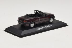 Peugeot 306 Cabriolet Viola Metallizzato Maxichamps 1:43 940112834 Pressofusione — immagine 2 di 5
