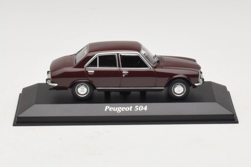 Peugeot 504 Rosso Scuro Maxichamps 1:43 940112500 Pressofusione