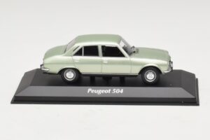 Peugeot 504 Verde Chiaro Metallizzato Maxichamps 1:43 940112501 Pressofusione