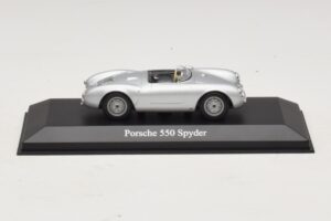 Porsche 550 Spyder Argento Maxichamps 1:43 Porsche 550 Spyder Argento Maxichamps 1:43 940066030 Pressofusione